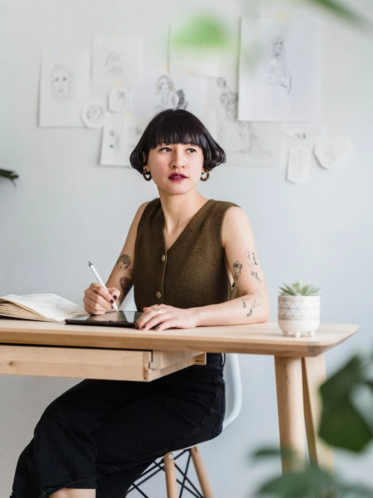 Portrait of featured host Daisy O'Hara